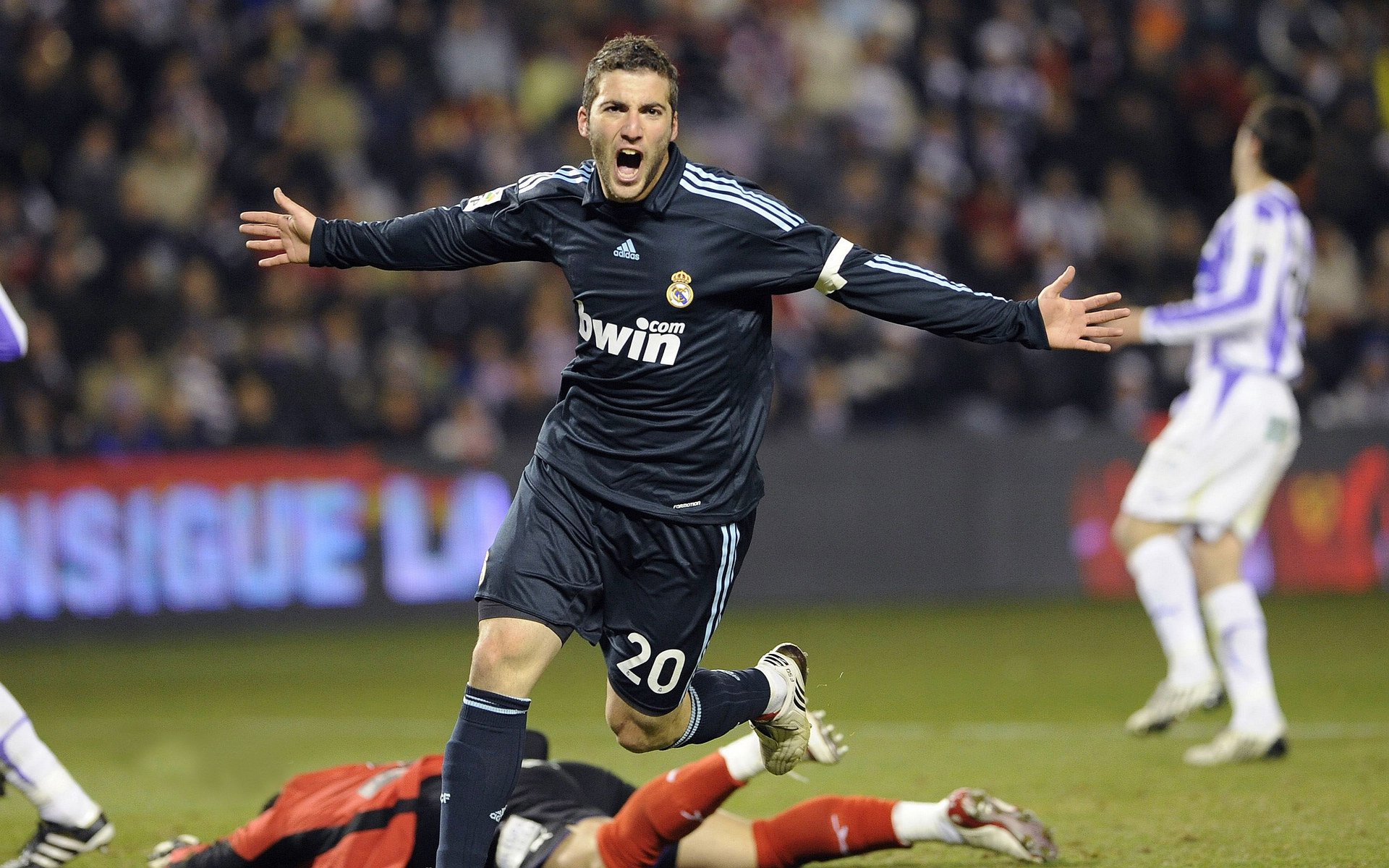 AR实景捉捕跑步赛 手机画面与真实路线叠加成赛事亮点